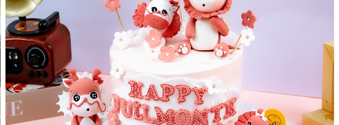 Khám Phá Bánh Kem Đất Sét - Xu Hướng Quà Tặng Trang Trí Hot Nhất 2025